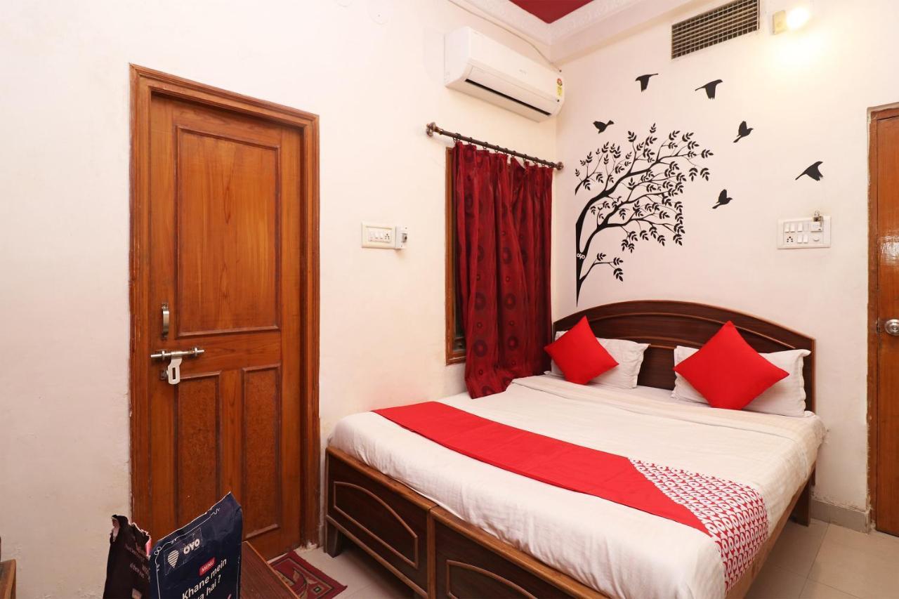 Oyo 1021 Hotel Gayatri Residency Tirath Exterior photo